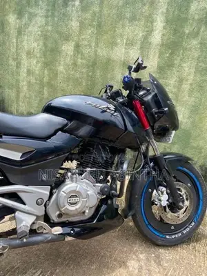 Bajaj Pulsar 180 2012