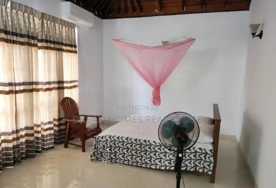 Spacious Luxury Family House for Sale in Malabe