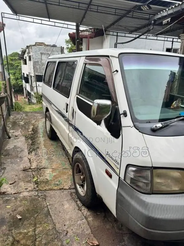 Nissan Vanette 2011