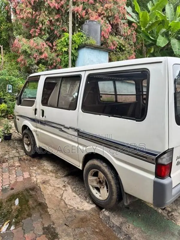 Nissan Vanette 2011
