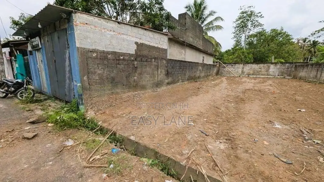 කඩුවෙල රනාලින් සුපිරි ඉඩමක්