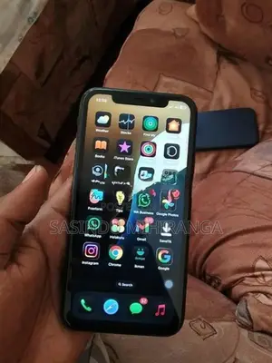 Apple iPhone XR (Used)