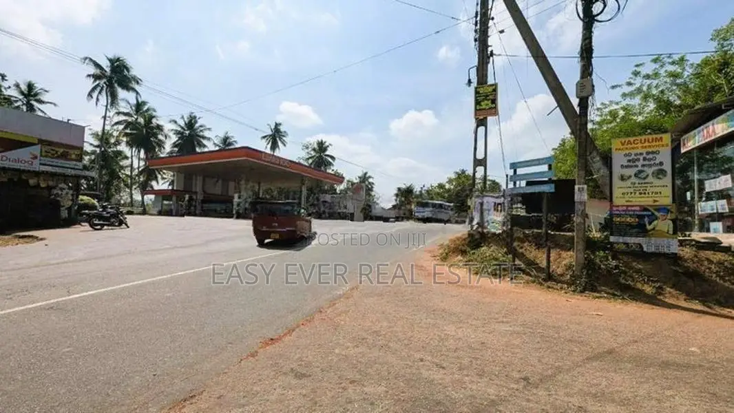 වැලිවේරිය ඉඩම්