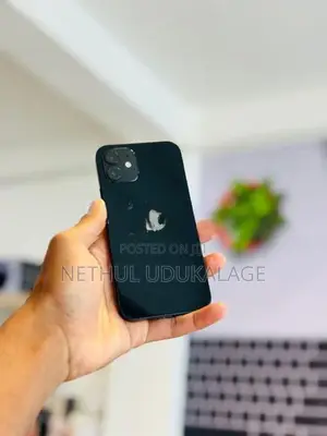 Apple iPhone 12 64GB (Used)