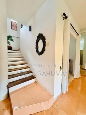 Luxurious 2story Single House 6 Rooms Makola