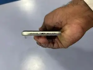 Apple iPhone 11 White (Used)