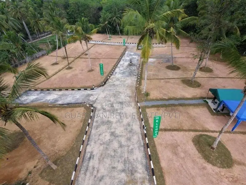 Luxury Land for Sale in Ja Ela