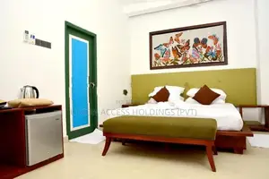 මීගමුව වෙරළ ආසන්න මනරම් හෝටලයක් විකිණීමට