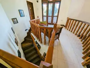 Mahara ප්‍රධාන පාරට 350M දෙමහල් නිවසක් විකිණීමට