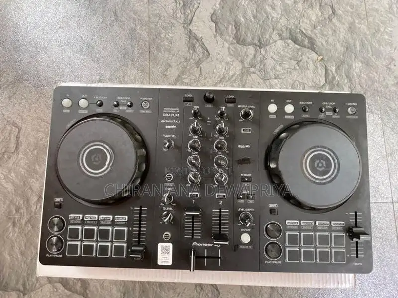 DDJ-FLX4 DJ Controller
