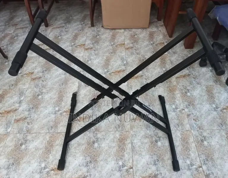 Yamaha PSR-E373 Protable Keyboard with Stand
