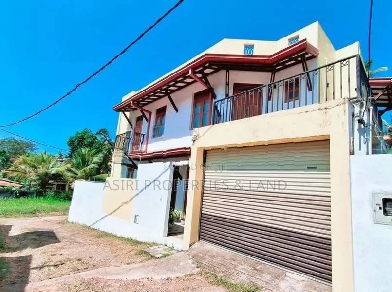 Two Storey 5 Bedrooms House for Sale in Piliyandala