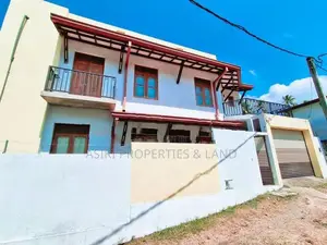 Two Storey 5 Bedrooms House for Sale in Piliyandala
