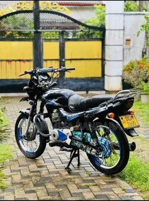 Bajaj CT100 2014