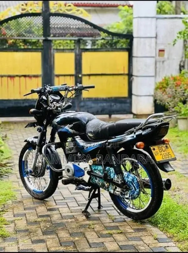 Bajaj CT100 2014