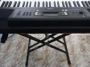 Yamaha PSR-E373 Protable Keyboard with Stand