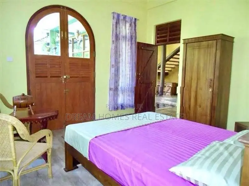 Green Concept Luxury House for Sale in Battaramulla