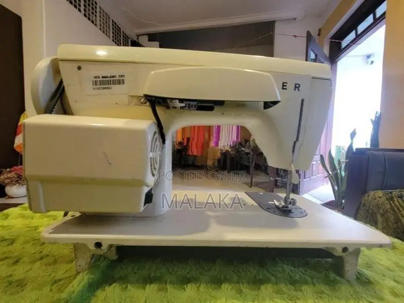 Singer Sewing Machine