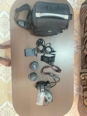 Canon R50