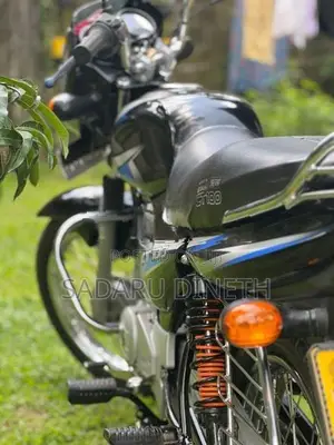 Bajaj CT100 2018