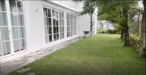 Furnished Luxury House For Rent in Sri jayawardena pura kotte - EH355