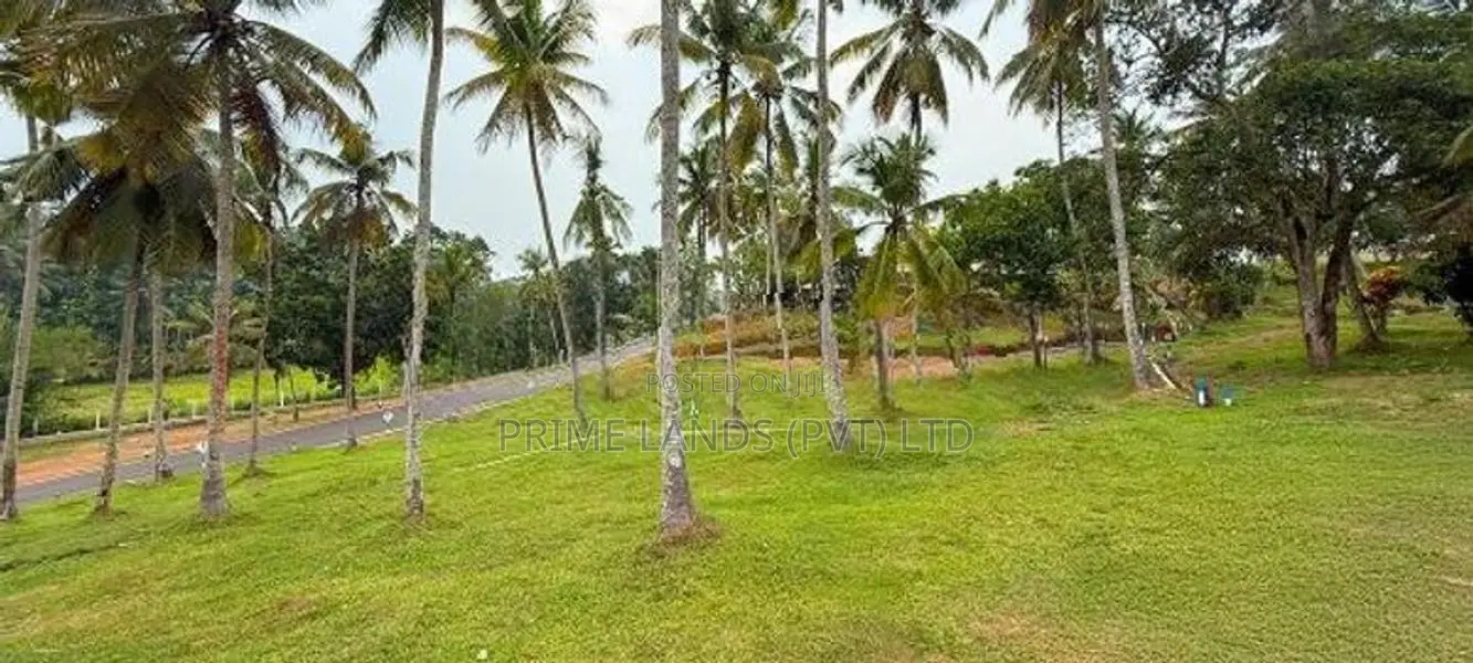 Land for sale in Kalutara