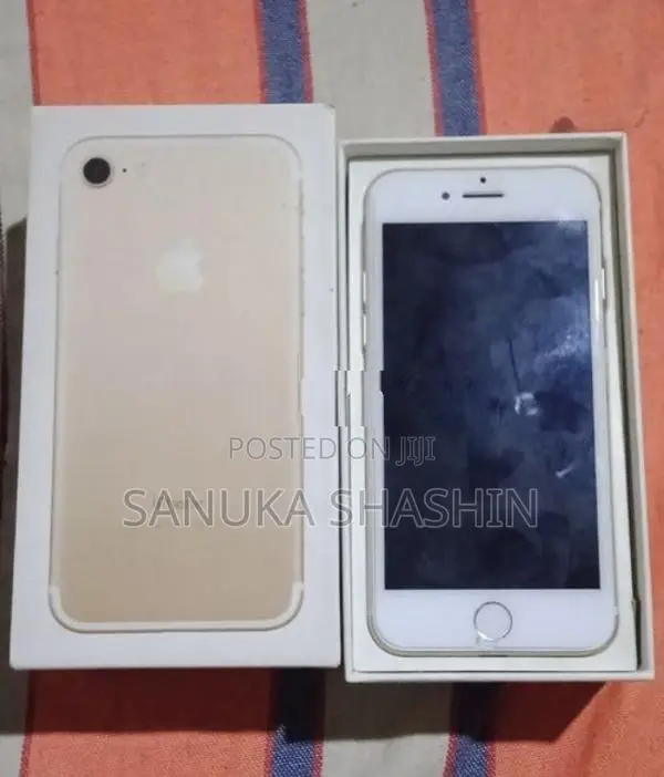 Apple iPhone 7 128GB (Used)