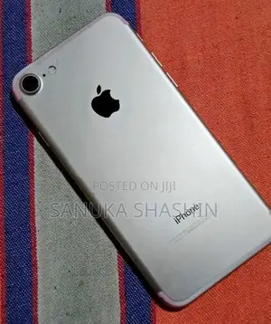 Apple iPhone 7 128GB (Used)