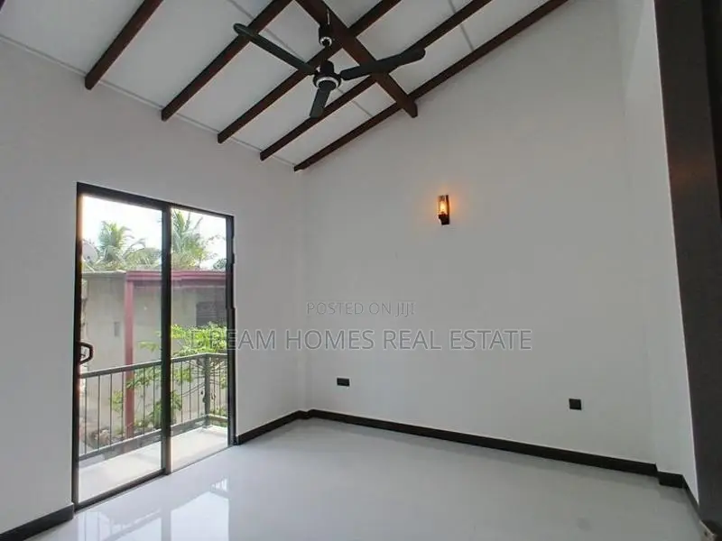 Luxury Brand New House for Sale in Homagama