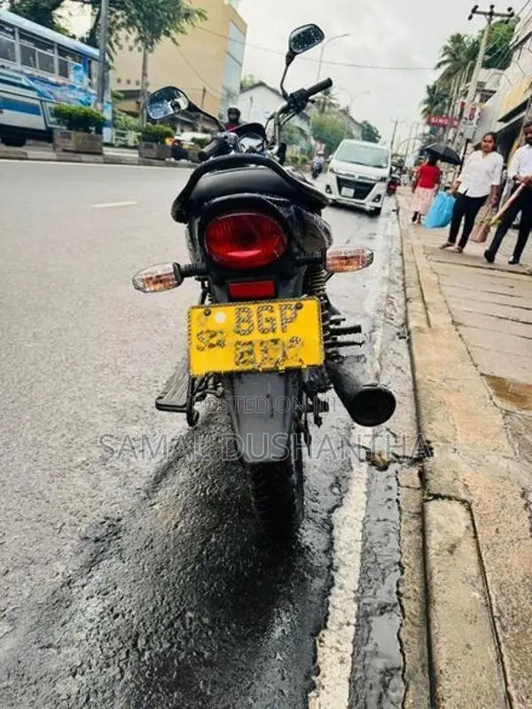 Bajaj Platina 2019