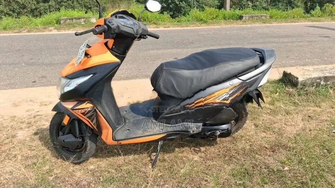 Honda Dio On Light 2017