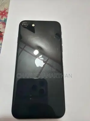 Apple iPhone SE 2 (Used)