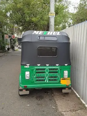Bajaj RE 2010