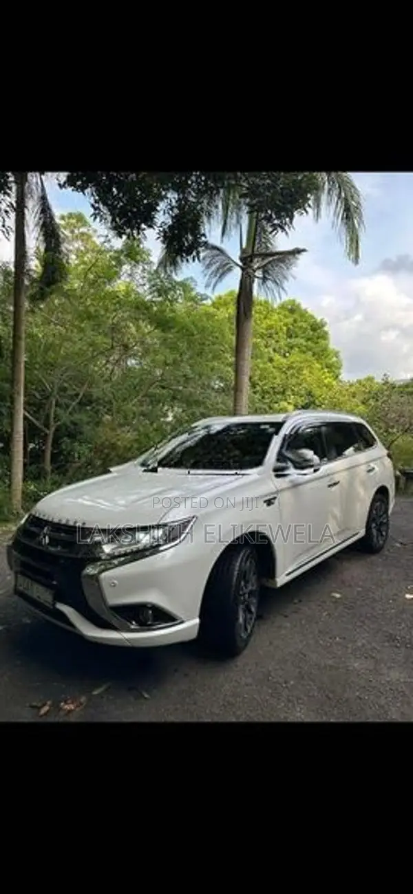 Mitsubishi Outlander PHEV 2016