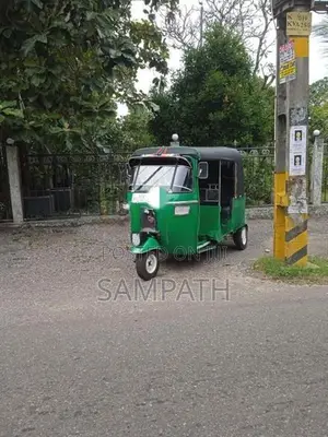 Bajaj RE 2010