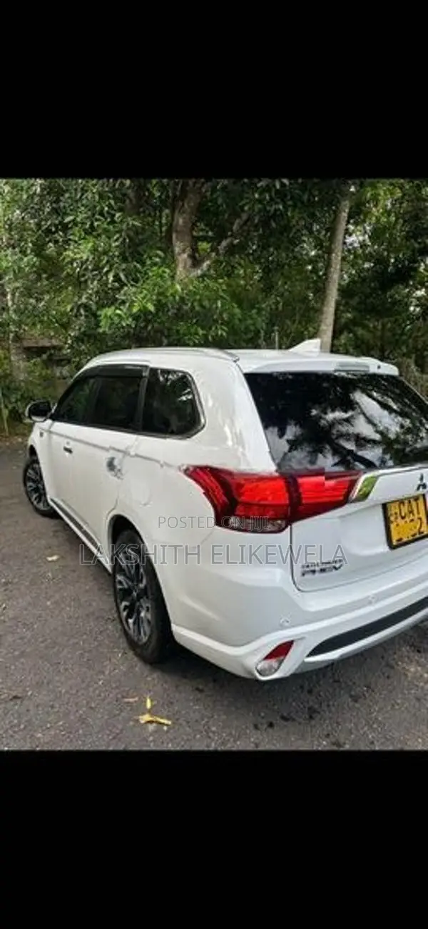 Mitsubishi Outlander PHEV 2016