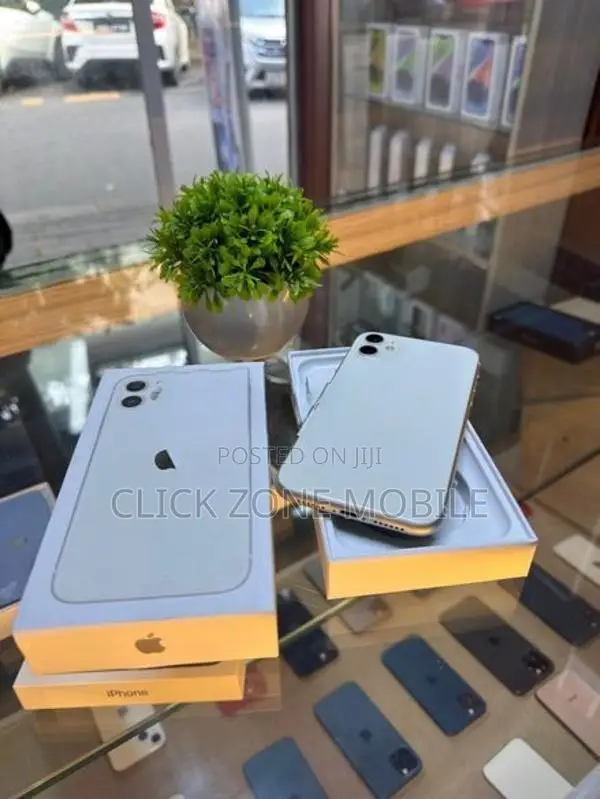Apple iPhone 11 128GB (Used)
