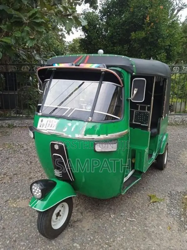 Bajaj RE 2010