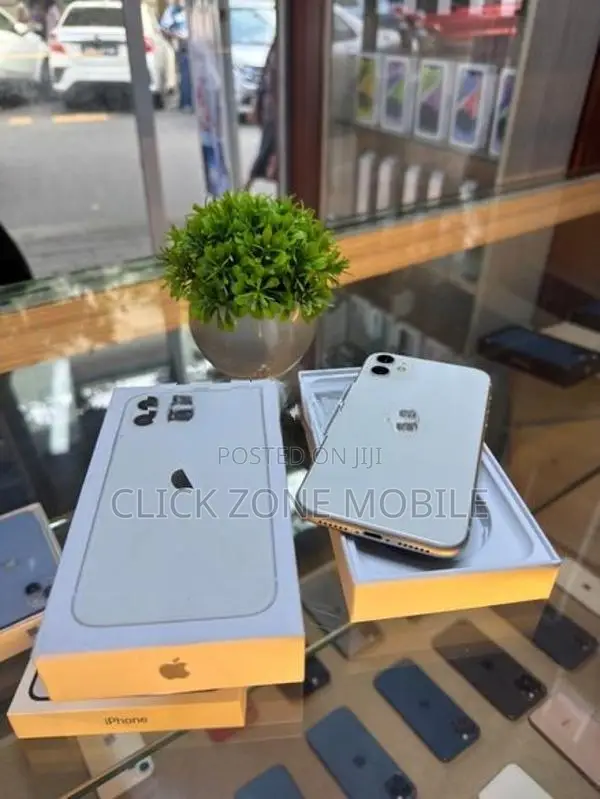 Apple iPhone 11 128GB (Used)