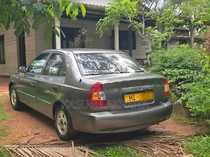 Hyundai Accent 2000