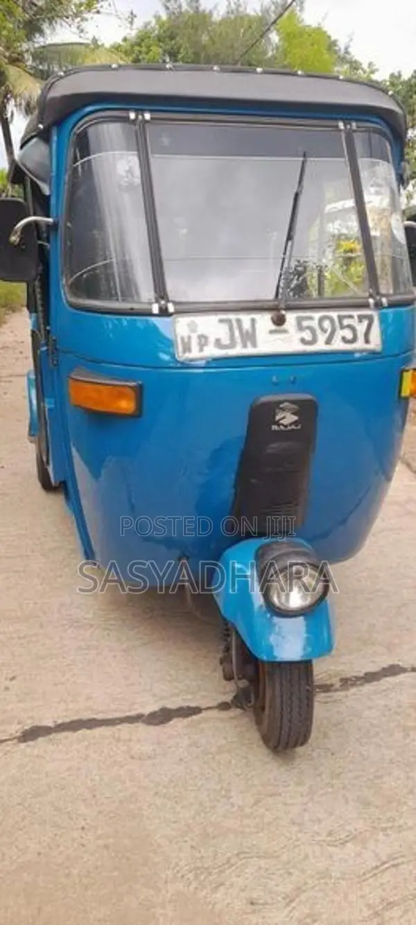 Bajaj RE 2005