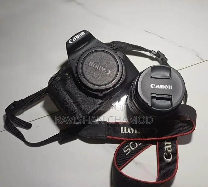 Canon EOS 2000D