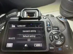 Canon EOS 2000D