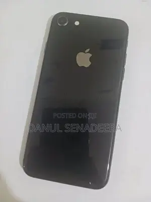 Apple iPhone 8 (Used)