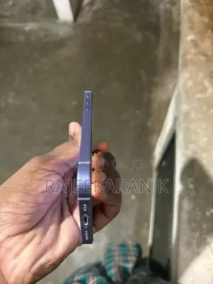 Apple iPhone 12 (Used)