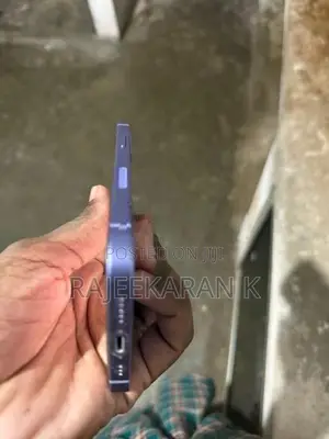 Apple iPhone 12 (Used)