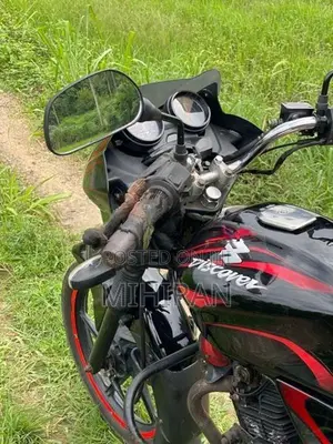 Bajaj Discover 150 2012