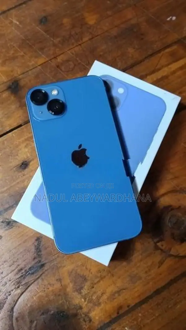 Apple iPhone 13 (Used)