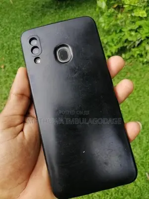 Samsung Galaxy A20 (Used)