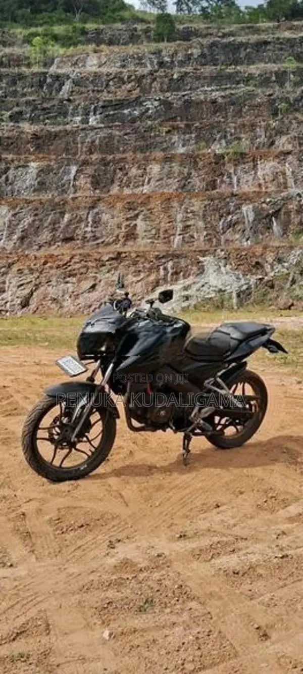 Bajaj Pulsar 150 NS150 2017